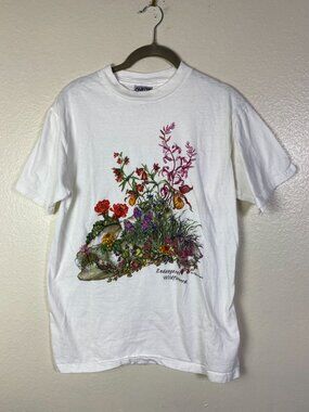 Vintage Oneita Wildflowers Graphic T-Shirt Size Medium White Single stitch USA